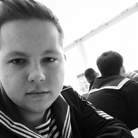 Денис Усастов
